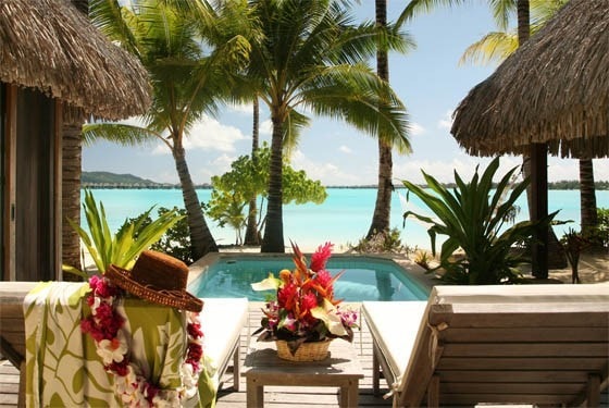 Piscine privée pour voyage de noces en Polynésie